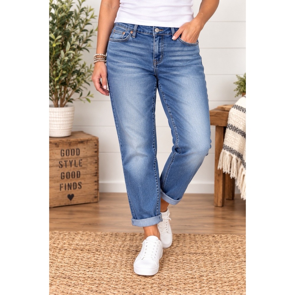 Levi's Women's Boyfriend Jeans Size 33 Blue Medium Wash Stretch 26" Inseam